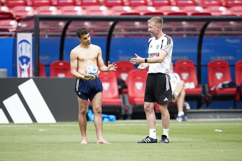 Fotbollslandslaget tränar i Dallas efter storförlusten