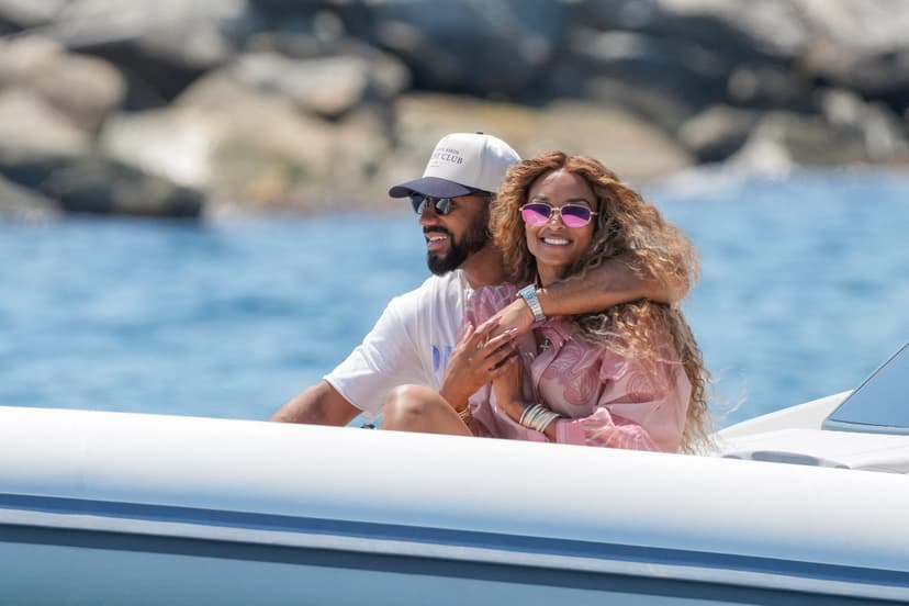 Ciara och Russell Wilson i Saint-Tropez
