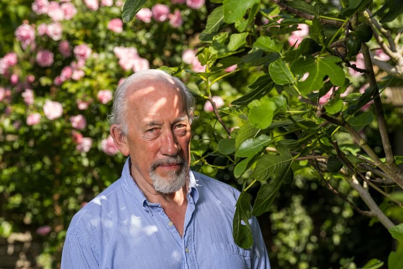Simon Callow