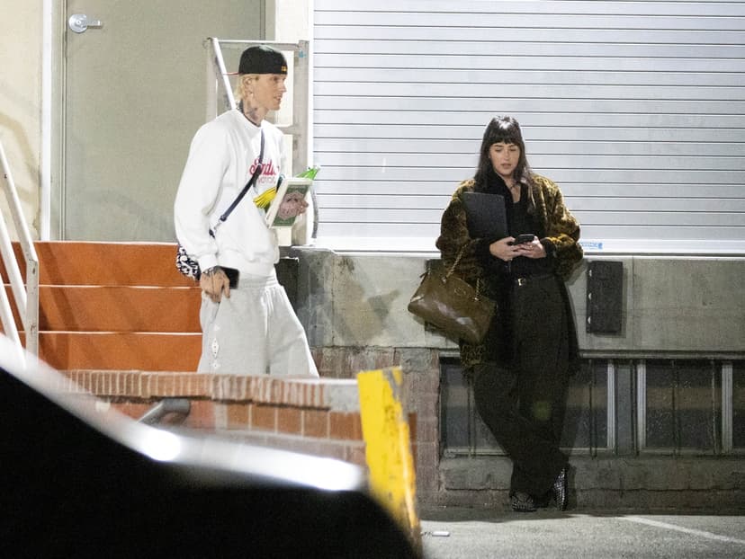 Dakota Johnson och Machine Gun Kelly tillsammans i LA