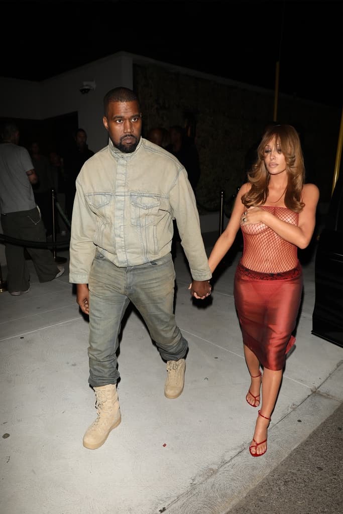 Kanye West och Bianca Censori festar med vänner i LA