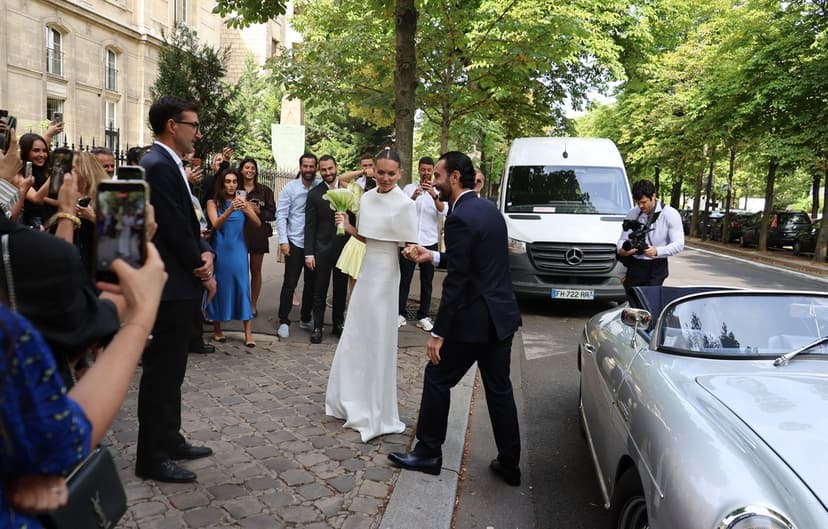 Thylane Blondeau och Benjamin Attal gifter sig i Paris