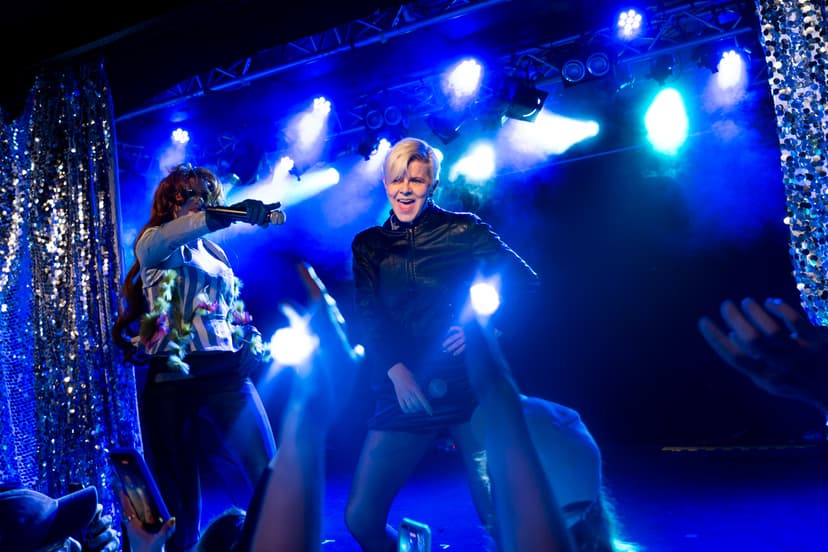 Robyn överraskar fansen