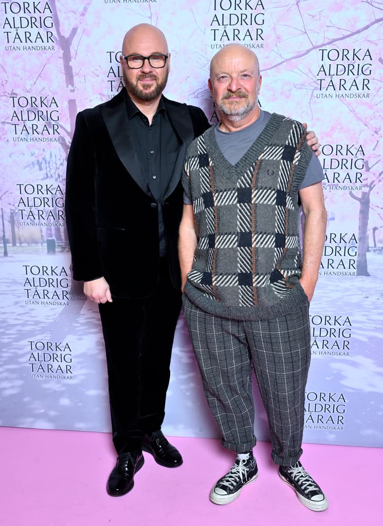 Torka aldrig tårar utan handskar har premiär på Göta Lejon