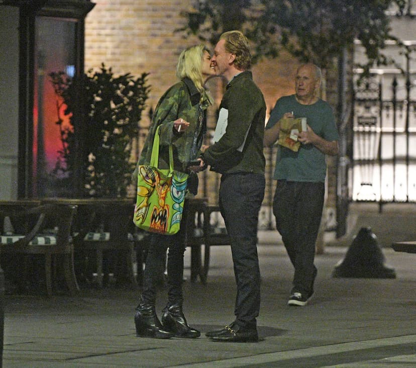 Damian Lewis och Alison Mosshart myser i London