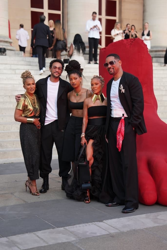 Will Smith med familj på modevecka i Paris