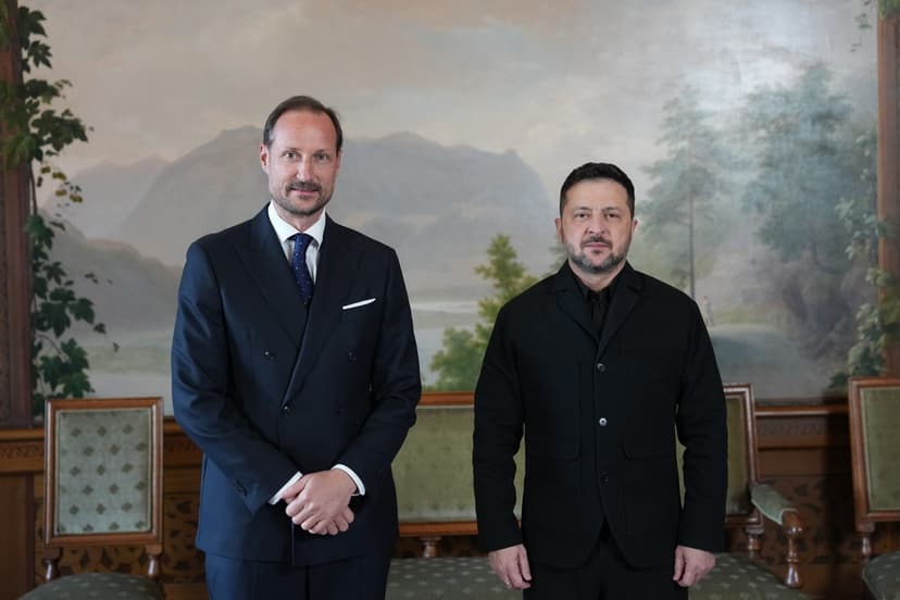Kung Haakon tar emot Ukrainas president Zelenskyj