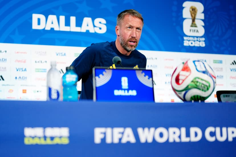 Förbundskapten Graham Potter håller pressträff