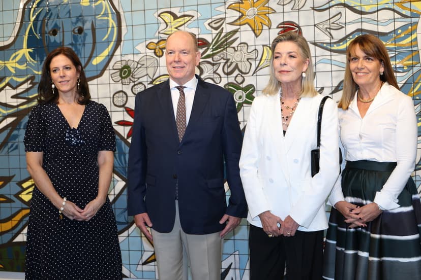 Albert av Monaco och prinsessan Caroline på utställning