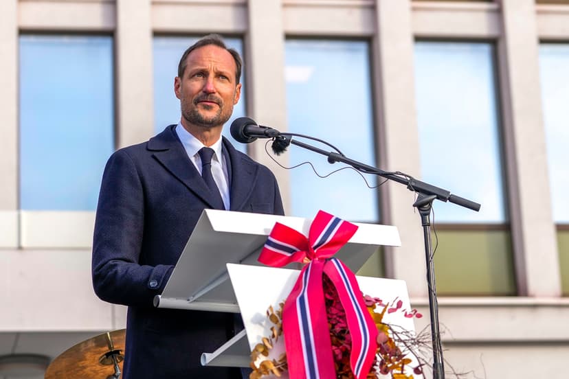 Kung Haakon besöker Narvik