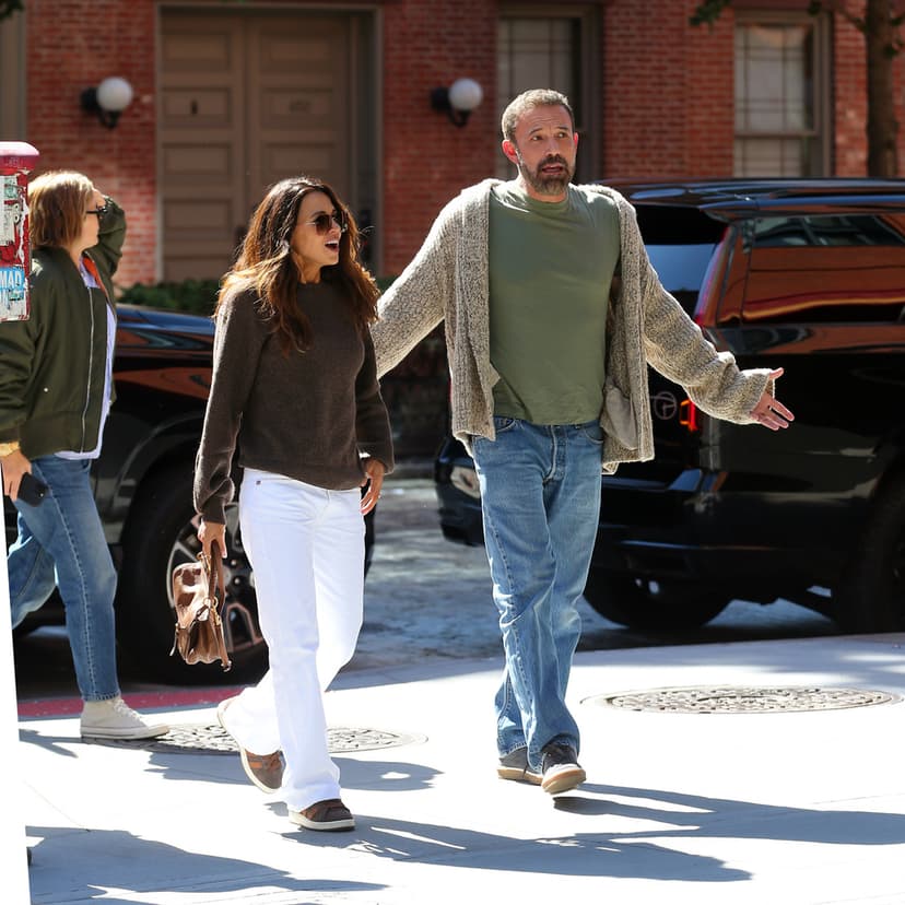 Ben Affleck på promenad med Matt Damons fru Luciana Barroso