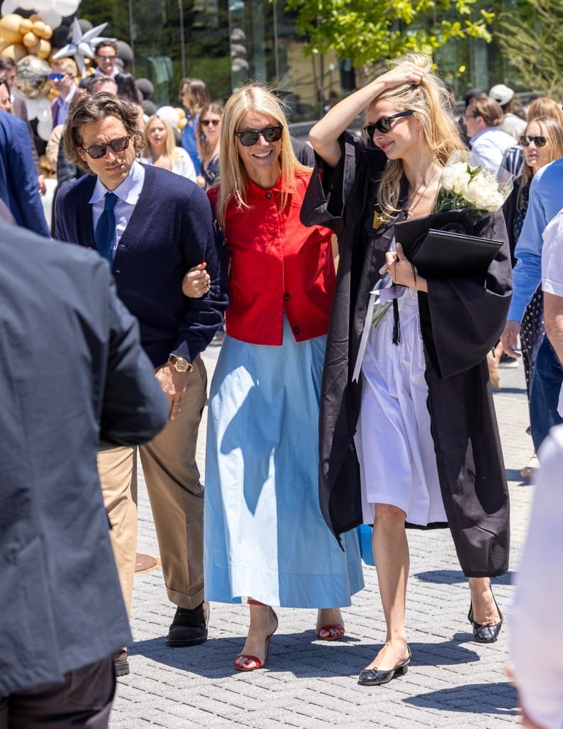 Gwyneth Paltrows dotter Apple tar studenten
