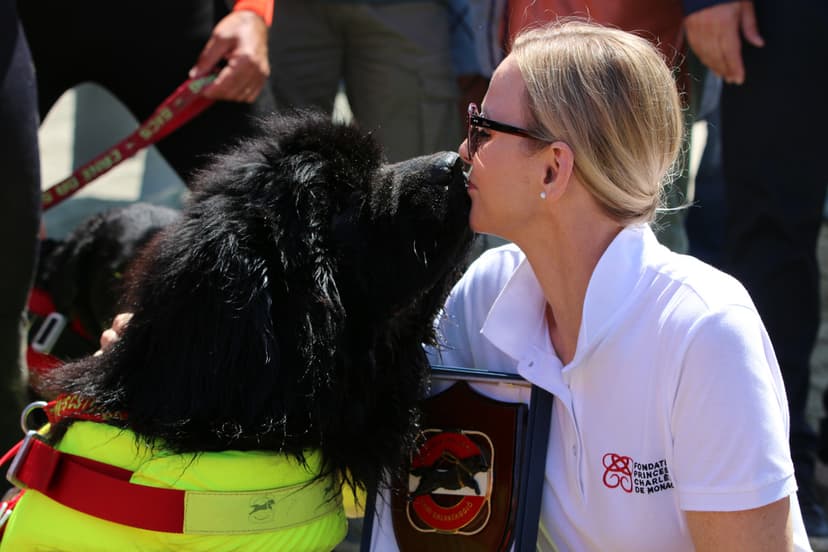 Charlene av Monaco deltar i Water safety day