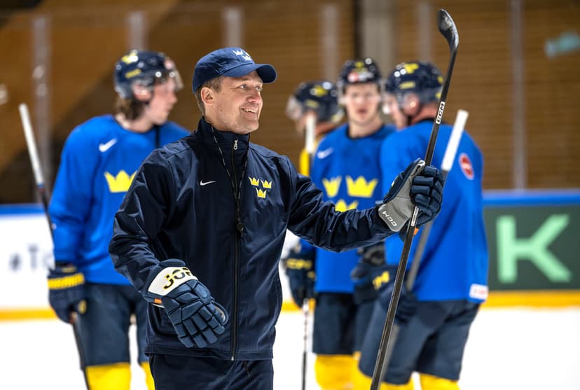Tre kronor tränar inför ishockey-VM