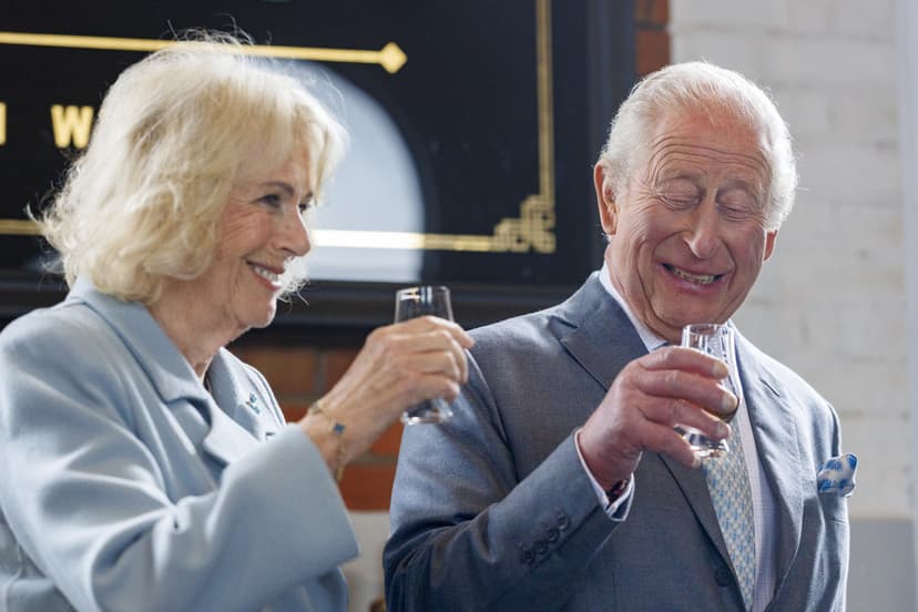 Charles och Camilla besöker Nordirland