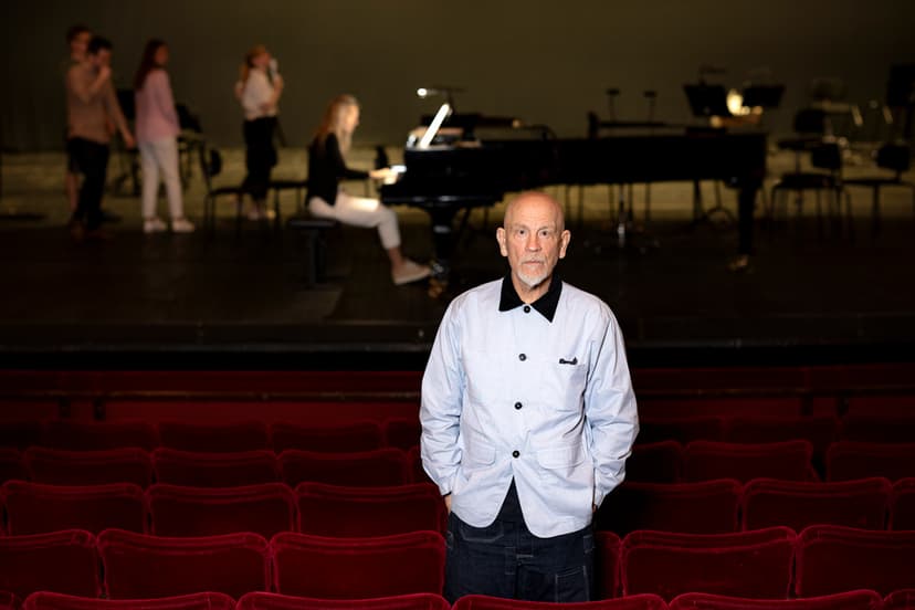 John Malkovich i Sverige med föreställning