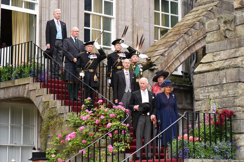 Kungligheter på plats i Edinburgh inför Holyrood Week