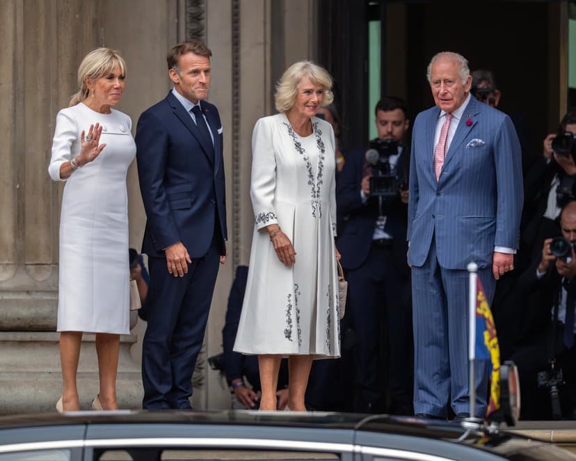 Kung Charles och drottning Camilla tar emot Frankrikes presidentpar
