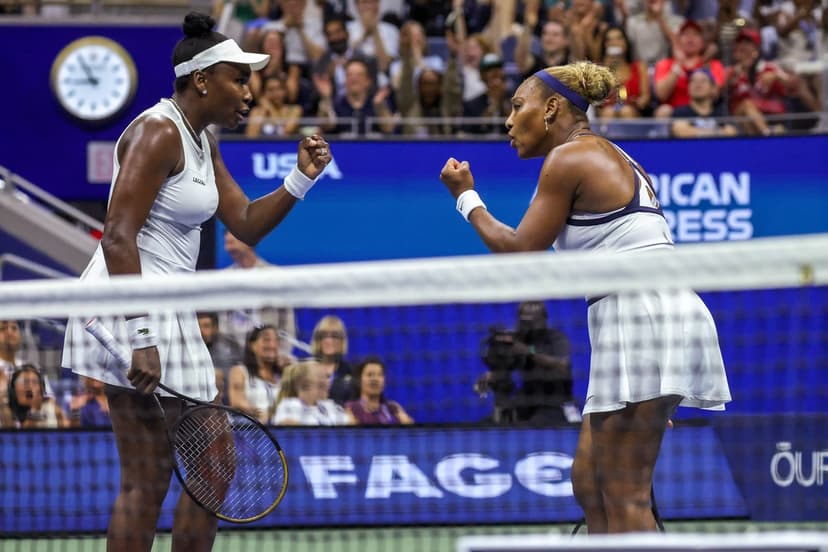 Systrarna Williams utslagna i comebacken