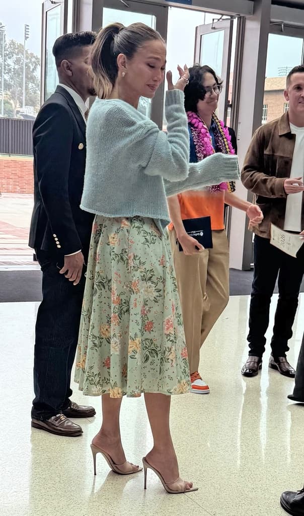 Rörd Jennifer Lopez på sonen Max avslutning