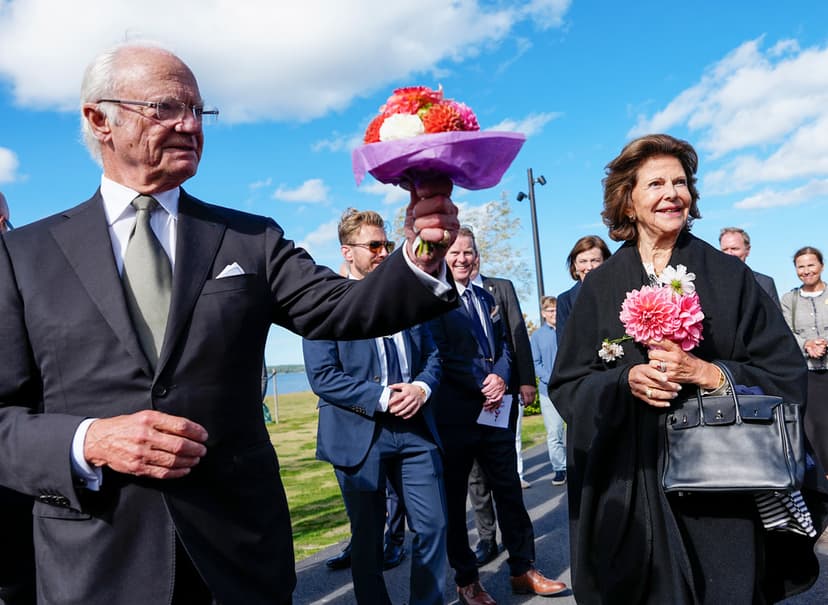 Kungaparet besöker Lidköping med anledning av Rörstrands 300-årsjubileum