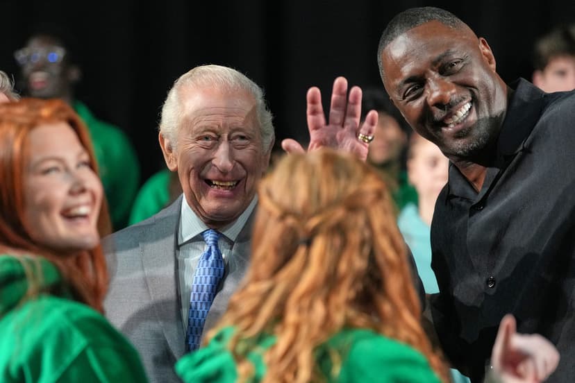 Kung Charles III och Idris Elba möter studenter