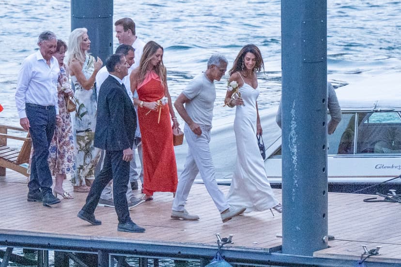 George och Amal Clooney vid Lake Como