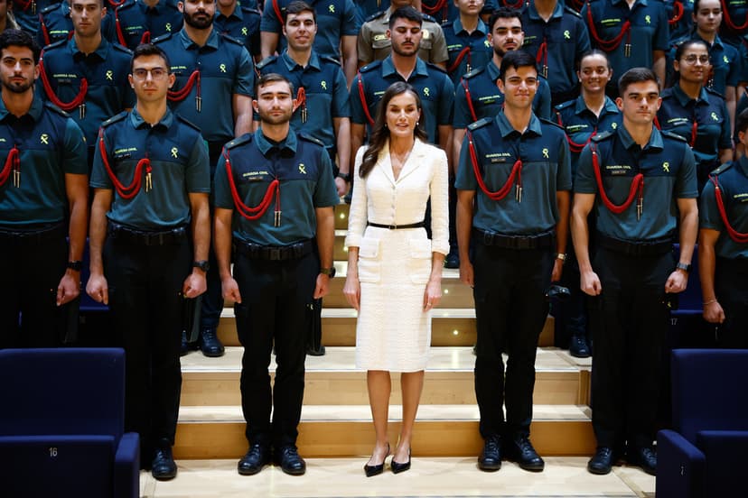Drottning Letizia besöker utbildning för Guardia Civil