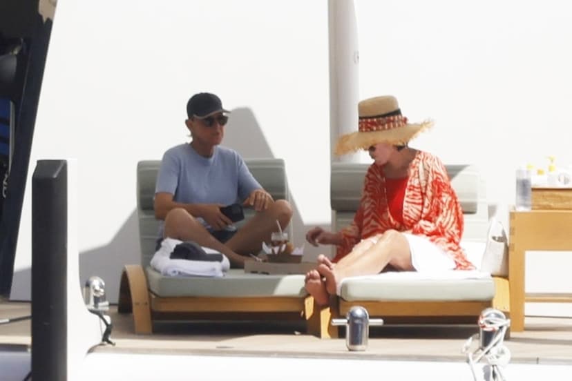 Kris Jenner semestrar med Ellen DeGeneres och Portia de Rossi