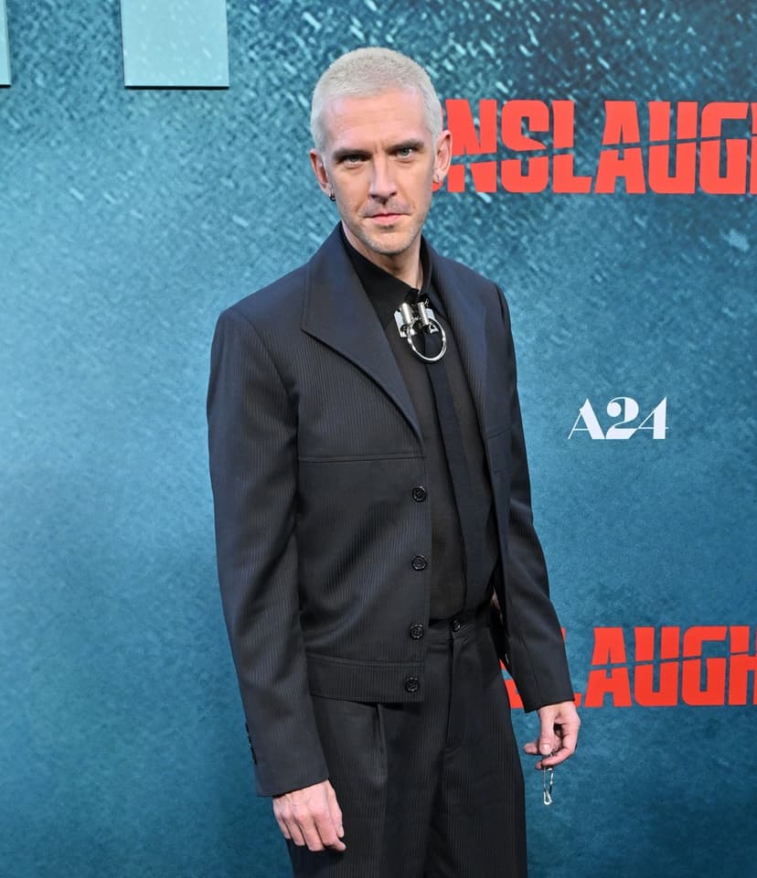 Dan Stevens på premiären av Onslaught