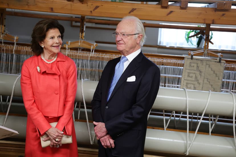 Kungaparet besöker Märta Måås Fjetterström ateljé och verkstad