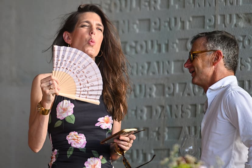 Charlotte Casiraghi på hopptävlingar i Paris