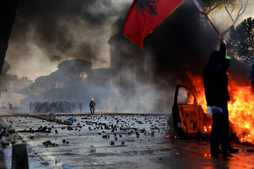 Demonstrationer i Albanien