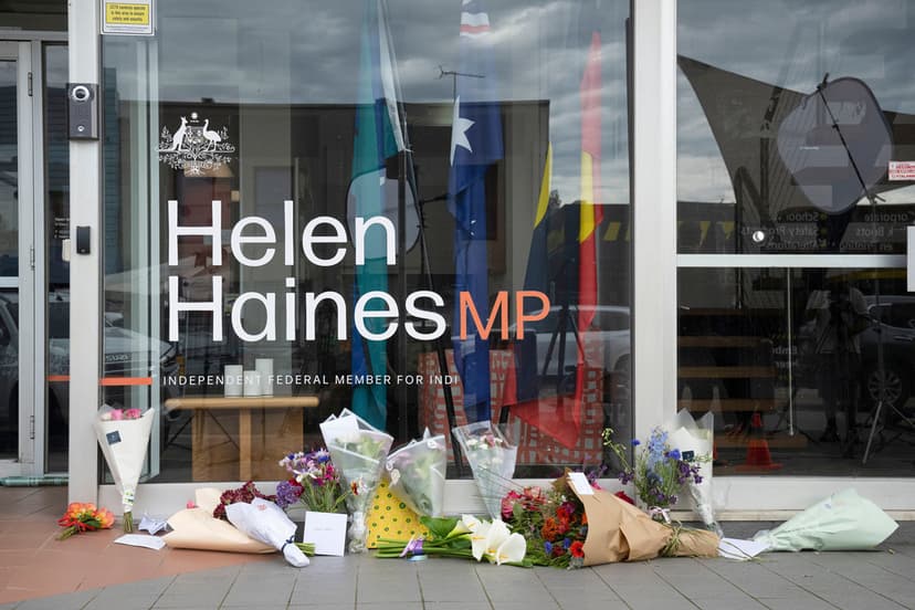Australisk politiker förlorade ben i bilattack