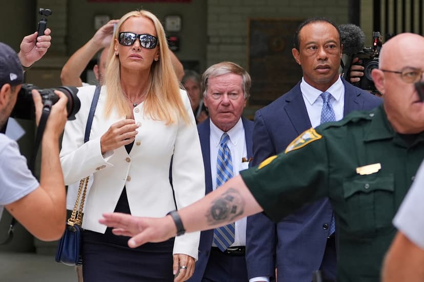 Tiger Woods i rätten med flickvännen Vanessa Trump