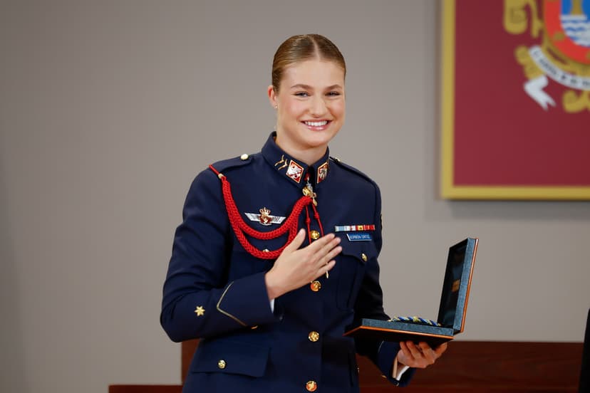 Prinsessan Leonore av Spanien tilldelas guldmedalj av staden San Javier