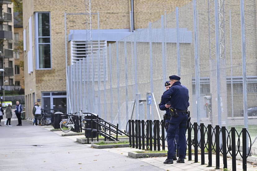 Kvinna sköts i idrottshall – två tonåringar anhållna