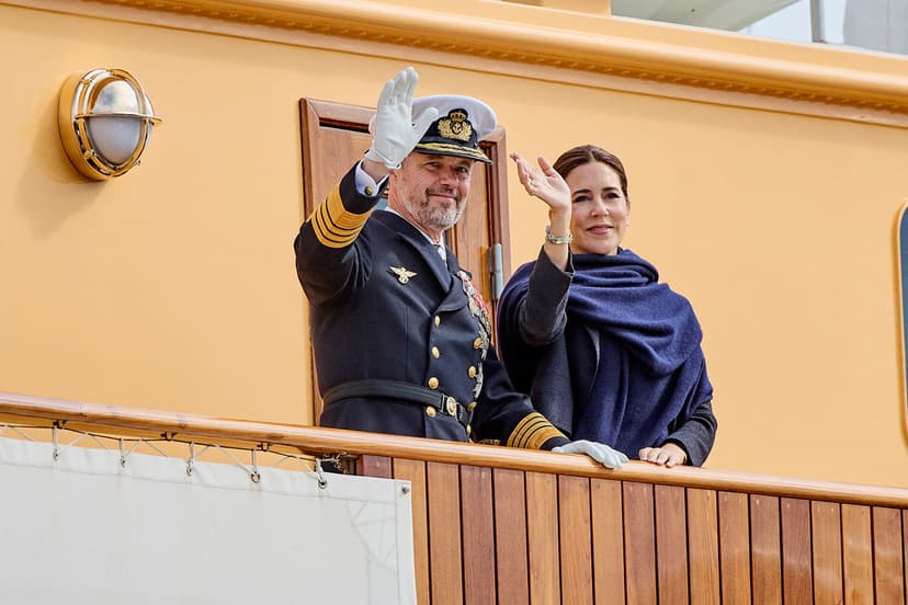 Danmarks kungapar på sommarresa