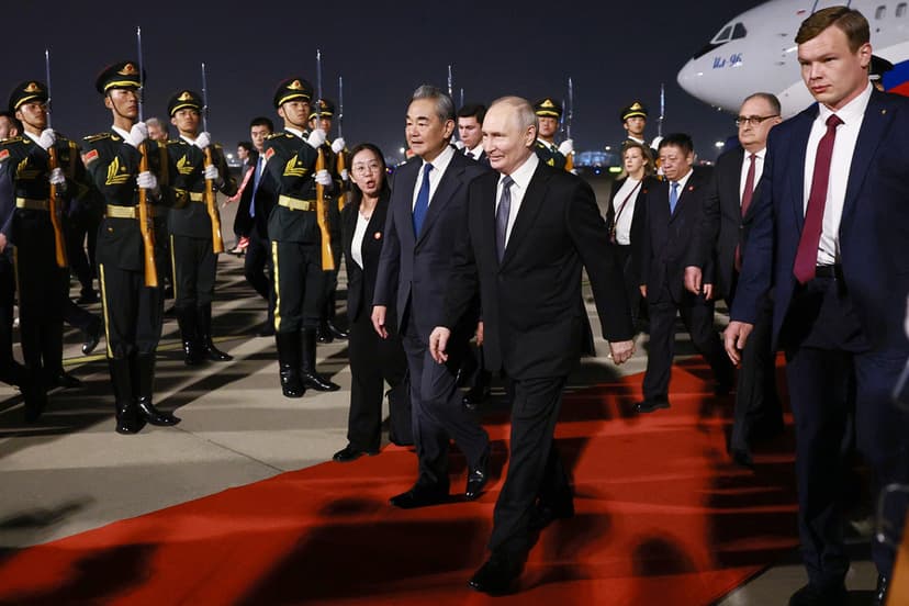 Putin har landat i Kina